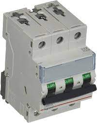 Automat 3Р C 32A 6KA TX3 Foto