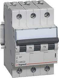 Automat 3Р B 10A 4.5KA,LR3 ???NUi klar LA MOMENT Foto